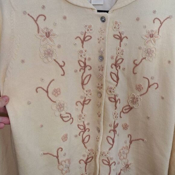 Silk Collection Women's Vintage Wool Cardigan with Beading and Silk Lining sz Me - Picture 6 of 7